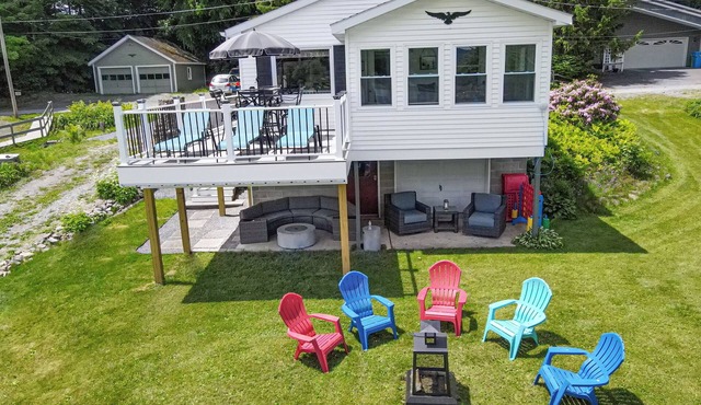 Family Home · Sun-Room · 5 min to Colgate, Lake Moraine Home #5 Near Colgate University