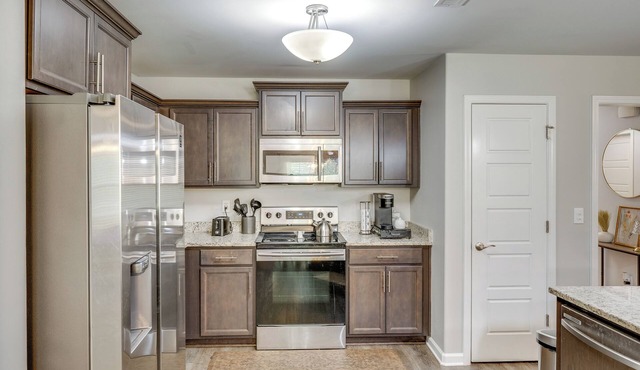 Family Home w/Covered Patio in Ardmore