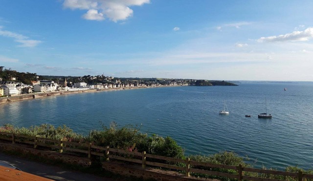 Family home with exceptional sea view.
