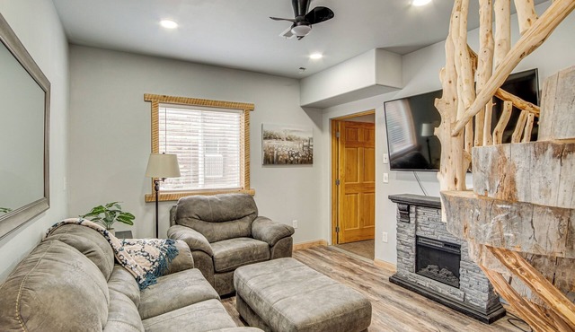 Family Home w/Mountain Views in Circleville!