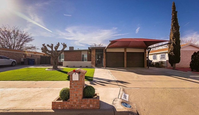 Family Home w/Outdoor Playground, Patio, King Bed