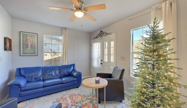 Family Home w/Patio, 7 Mi to The Alamo!