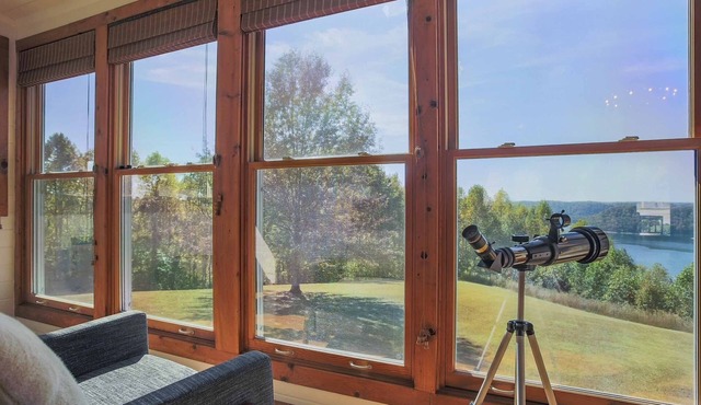 Family Home w/Porch & Center Hill Lake Views!