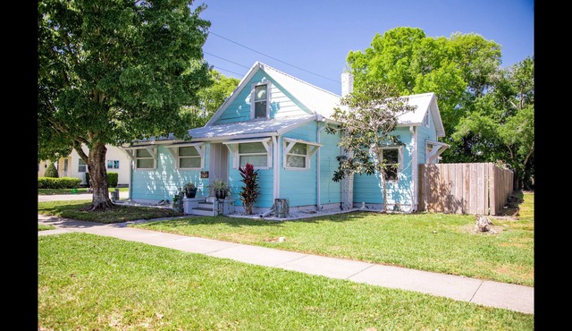 Family Home w/ Private Pool & Yard Only 24 Mi to Disney!