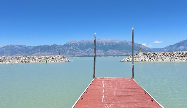 Family home w/lake views & game room near Silicon Slopes! 2 min from Pelican Bay