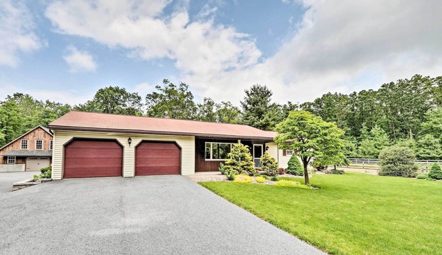 Family Home w/WiFi, 14 Mi to Dutch Wonderland!