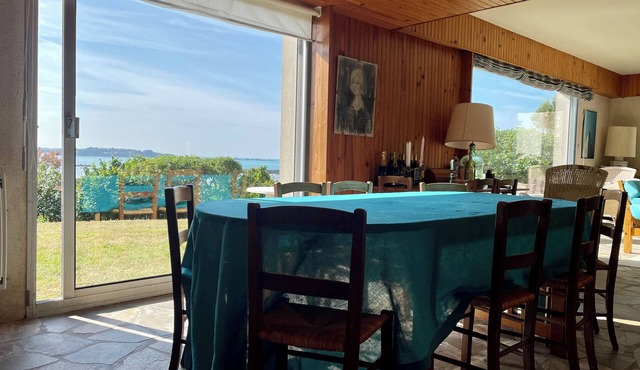 Family home with exceptional view in Lancieux, Côtes d'Armor (22).