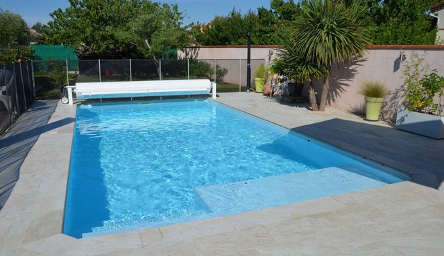 Family home with pool 10min from Toulouse