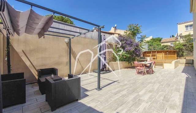 Family home with pool 15mns from the Mediterranean!