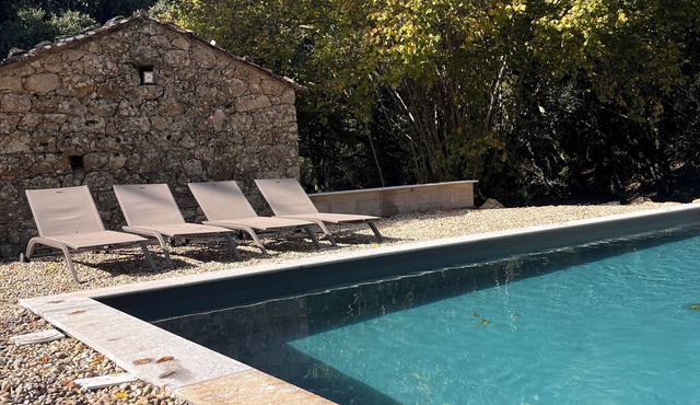 Family home with pool in the middle of the maquis