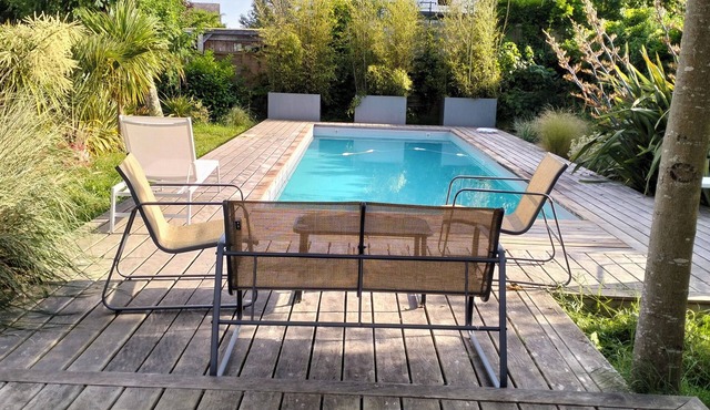 Family home with pool near beaches