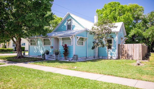 Family Home with Private Pool & Yard Only 24 Mi to Disney