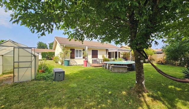 Family home with private pool between Bordeaux and Arcachon