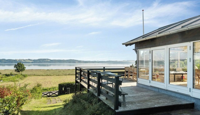 Family home with sauna and fjord view