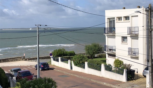 Family home with sea view