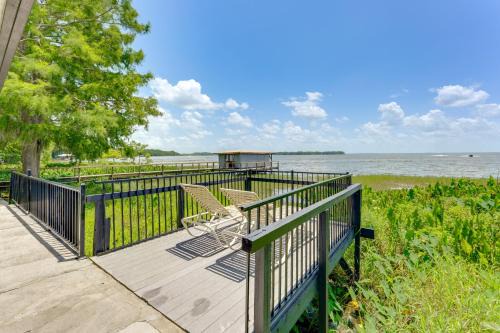 Family Home with Stunning Water Views in Tavares!