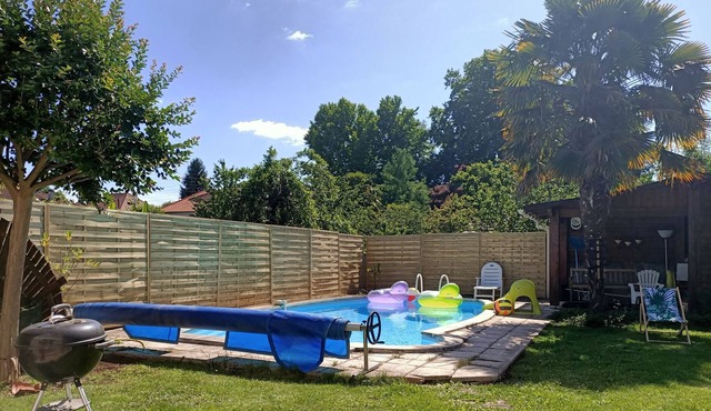 Family house 10 people with private pool