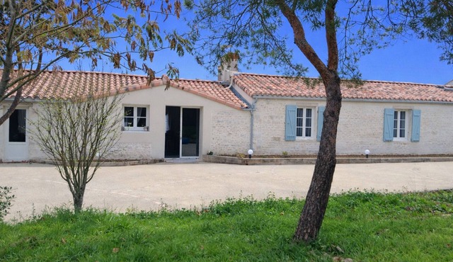 Family house in village center, pets on request