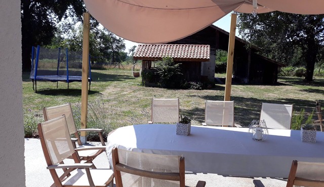 Family house, 1ha, children's playground, near lake & ocean