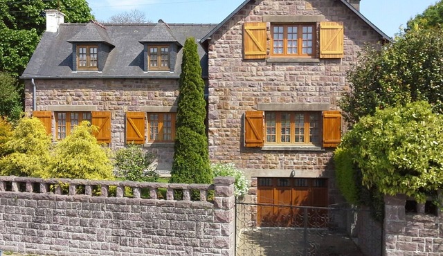 Family house, 3 bedrooms 7 percent, with large garden Pludual, 15km of Paimpol