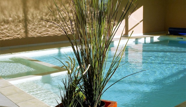 Family house 6/8 persons 100m from the sea/GR34 with swimming pool