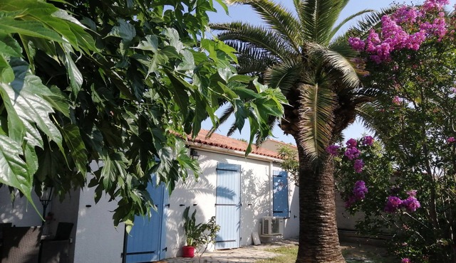 family house 80 m² near sea and mountains