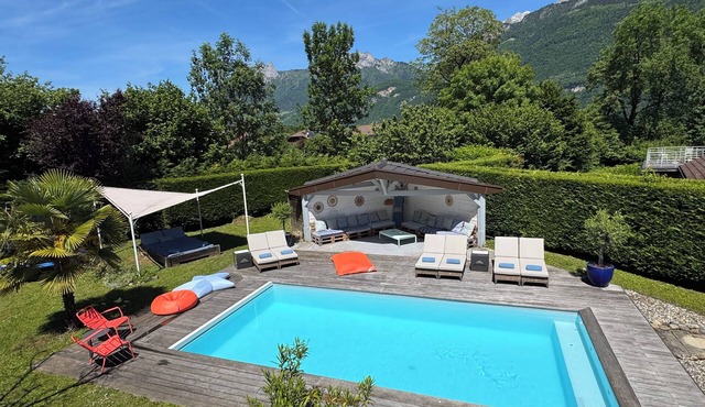 Family House Doussard (Lake Annecy) with swimming pool