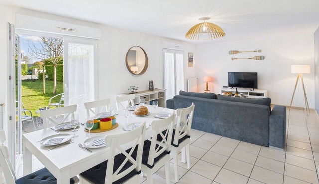 Family house for 7 near from the sea