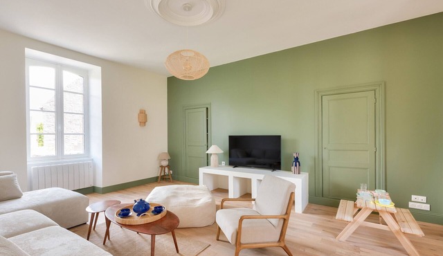 Family house for 8 adults and 6 children