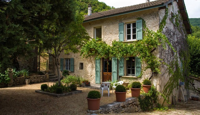 Family house in the setting of Royans Vercors