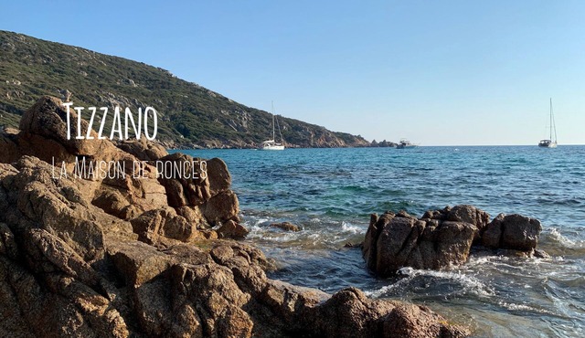 Family house in the heart of the maquis between Sartene and Tizzano (4 couples max)