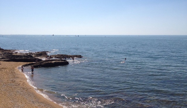 Family house near beaches and shops