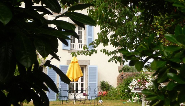 Family house NEAR RANCE, South facing garden