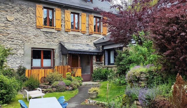 Family house sleeps 8 near Loudenvielle/. balnea