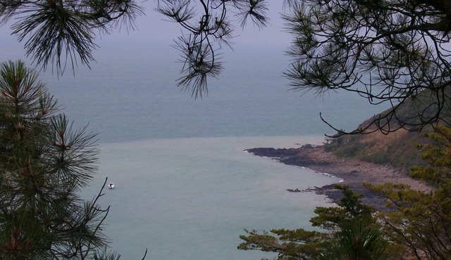 Family house with exceptional views of the bay of Mont St Miche