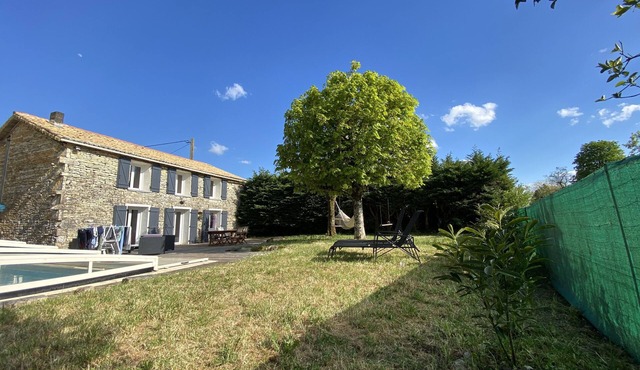 family house with private swimming pool