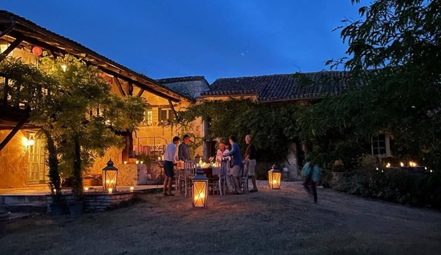 Family house with swimming pool in Périgord Vert sleeps 14