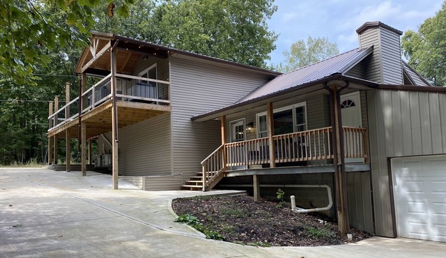 Family Lake House nestled in the woods of Lake Cumberland!