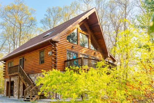 Family Lake Retreat Sauna, Deck & Games