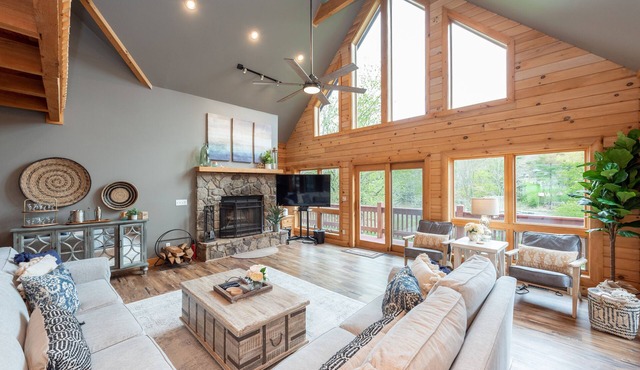 Family Lake Retreat w/Fire Pit & Hot Tub