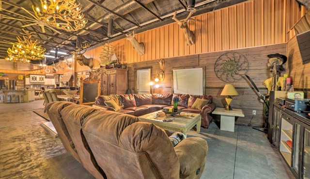 Family Leatherwood Resort Cabin with Fire Pit!