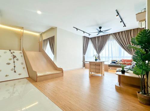 Family Luxury Condo with Slides near Legoland, Medini Signature by KidsCastle