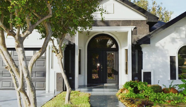 Family Luxury Home With Pool in Mcallen Near by Hospitals and Stores