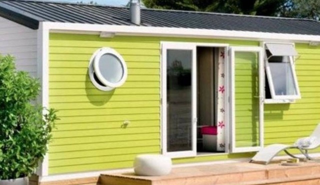 Family mobile home with terrace in Bernerie-en-Retz