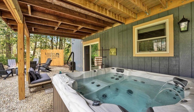 Family Mountain Retreat - Hot Tub - Sauna - Fire Pit- Game Room - Fireplace