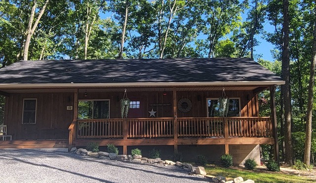 Family Mountain Getaway, Stay in the New River Gorge Area, Near Glade Creek Farm