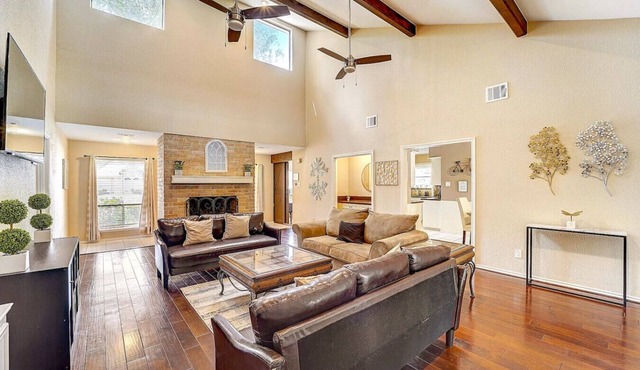 Family Oasis | 6BR + Pool + Big Backyard