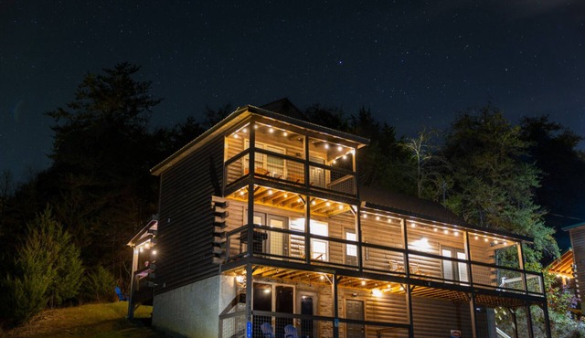 Family Oasis By Ghosal Luxury Lodging