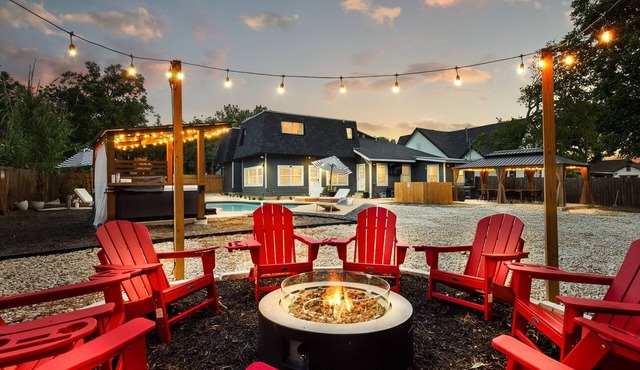 Family Oasis: Private Pool & Hot Tub, Game Room, 10 Min to River Walk & Downtown