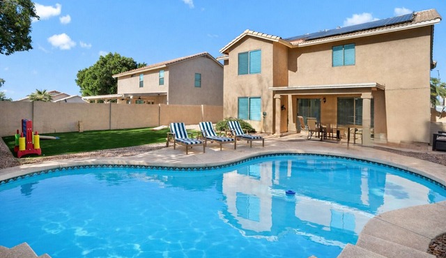 Family Oasis w/Heated Pool near Spring Training!